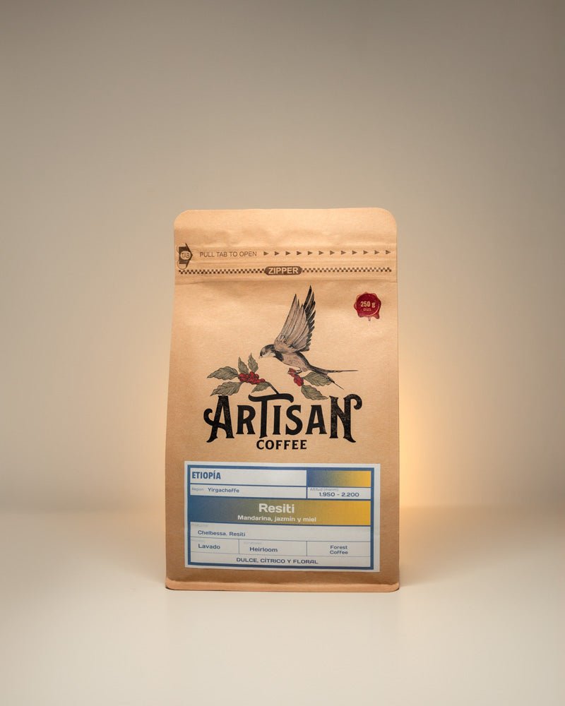 Café de Etiopía. Resiti. Yirgacheffe - Artisancoffee   Descubre nuestro café de especialidad, seleccionado de las mejores fincas de café del mundo. Ofrecemos granos de café premium con perfiles sensoriales únicos y procesos de cultivo y tostado artesanales. Cada taza de nuestro café gourmet proporciona una experiencia sensorial inigualable, perfecta para los verdaderos amantes del café.