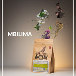 Mbilima. Café de Rwanda. Natural - Artisancoffee    El café Rwanda Mbilima de la cooperativa Dukunde Kawa Musasa, conocido por su dulzura y notas afrutadas, es cultivado en suelos volcánicos ricos a gran altura. Este café, premiado en múltiples ocasiones, es un ejemplo de excelencia y compromiso con prácticas sostenibles y orgánicas.